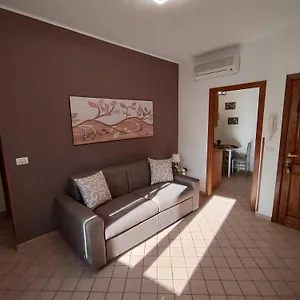 Appartamento Lettoecornetto Casavacanze, Aeroporto di Catania Fontana Rossa